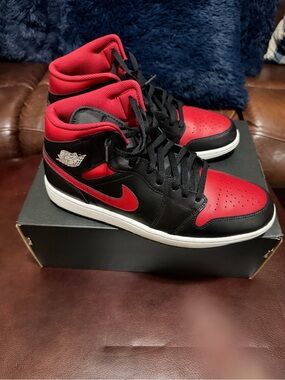 Jordan Men's Sneakers Black and Red